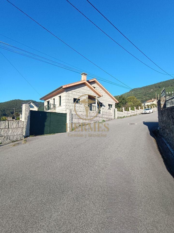 179006588495400045856_178885531890 Casa de piedra en Villadesuso,Santa Maria de Oia