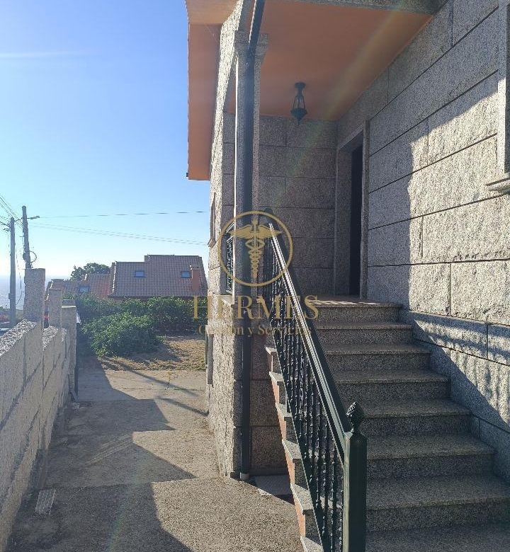 Casa de piedra en Villadesuso,Santa Maria de Oia