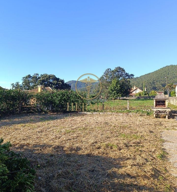 Casa de piedra en Villadesuso,Santa Maria de Oia