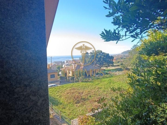 Casa de piedra en Villadesuso,Santa Maria de Oia