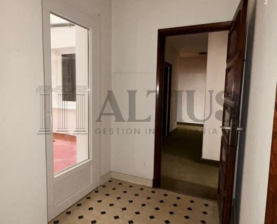 Amplio piso de 180 m² ideal para oficinas en Rúa Doutor Teixeiro – Santiago de Compostela