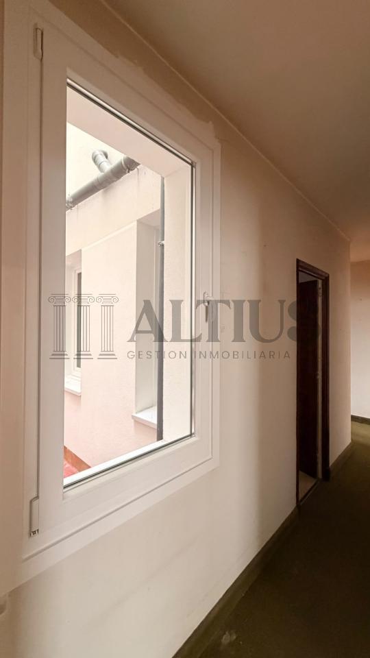 179016168912000171375_179016063365 Amplio piso de 180 m² ideal para oficinas en Rúa Doutor Teixeiro – Santiago de Compostela