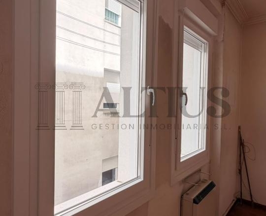 Amplio piso de 180 m² ideal para oficinas en Rúa Doutor Teixeiro – Santiago de Compostela