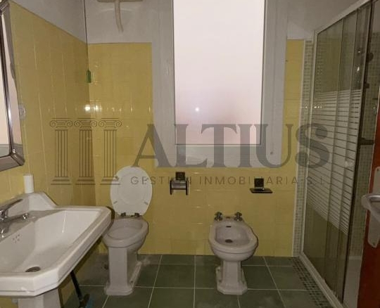 Amplio piso de 180 m² ideal para oficinas en Rúa Doutor Teixeiro – Santiago de Compostela