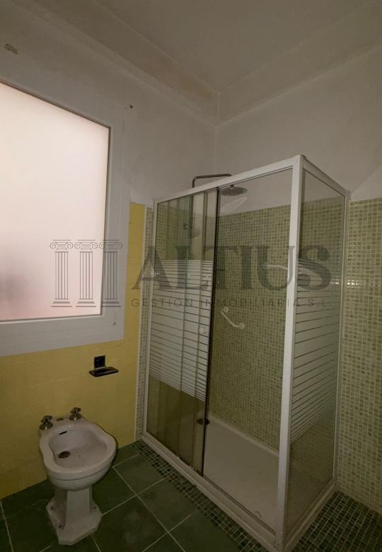 Amplio piso de 180 m² ideal para oficinas en Rúa Doutor Teixeiro – Santiago de Compostela