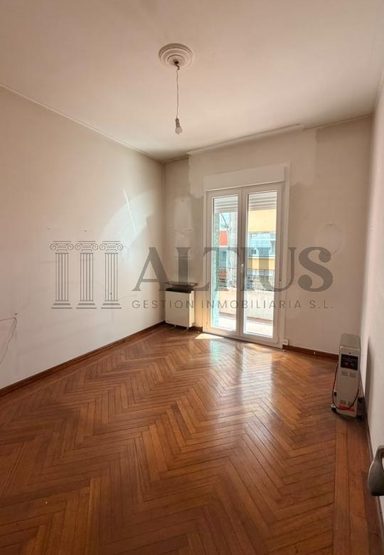 Amplio piso de 180 m² ideal para oficinas en Rúa Doutor Teixeiro – Santiago de Compostela