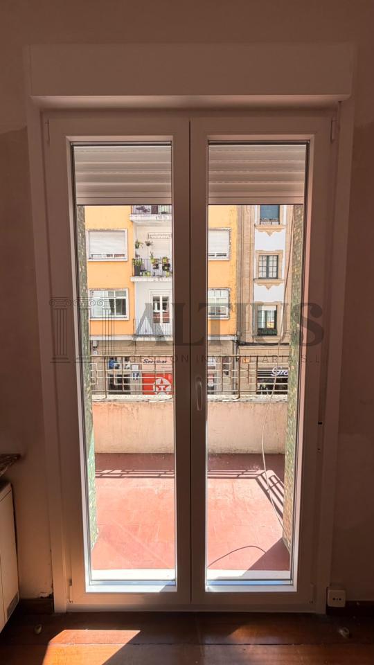 179016169347100171375_179016063773 Amplio piso de 180 m² ideal para oficinas en Rúa Doutor Teixeiro – Santiago de Compostela