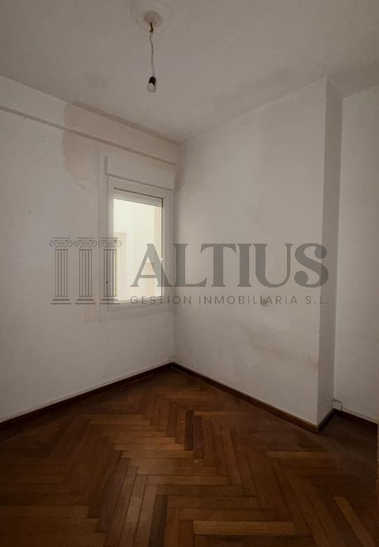 Amplio piso de 180 m² ideal para oficinas en Rúa Doutor Teixeiro – Santiago de Compostela
