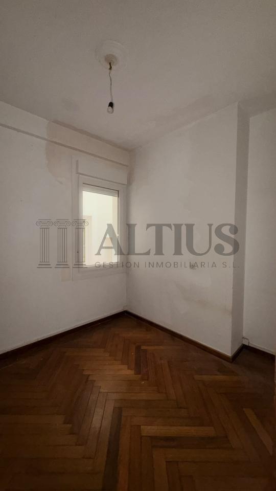 179016169423500171375_179016063889 Amplio piso de 180 m² ideal para oficinas en Rúa Doutor Teixeiro – Santiago de Compostela