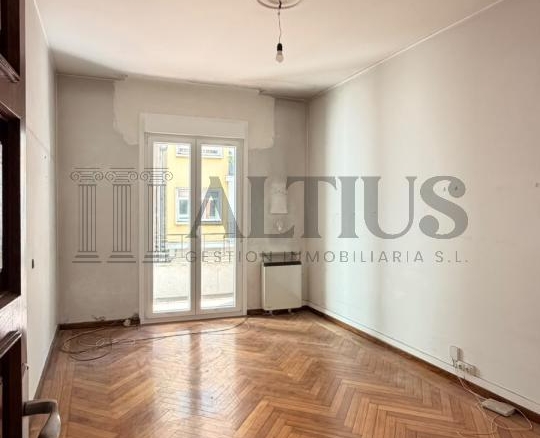 Amplio piso de 180 m² ideal para oficinas en Rúa Doutor Teixeiro – Santiago de Compostela