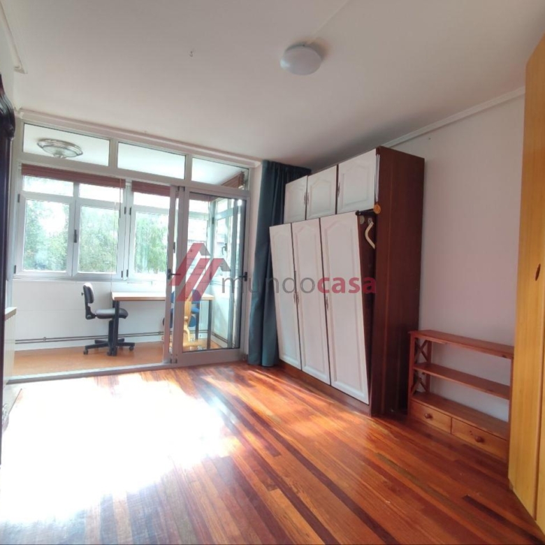 Cuatro habitaciones grandes