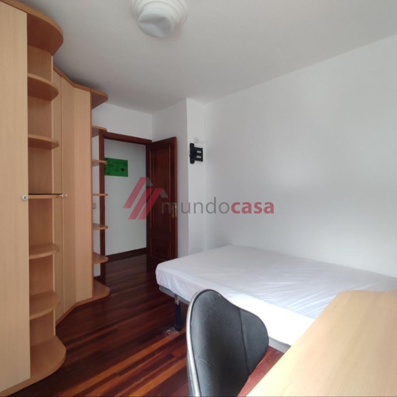 Cuatro habitaciones grandes