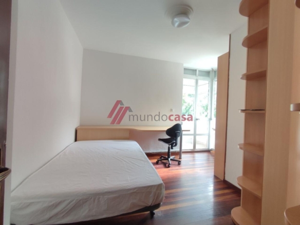 Cuatro habitaciones grandes
