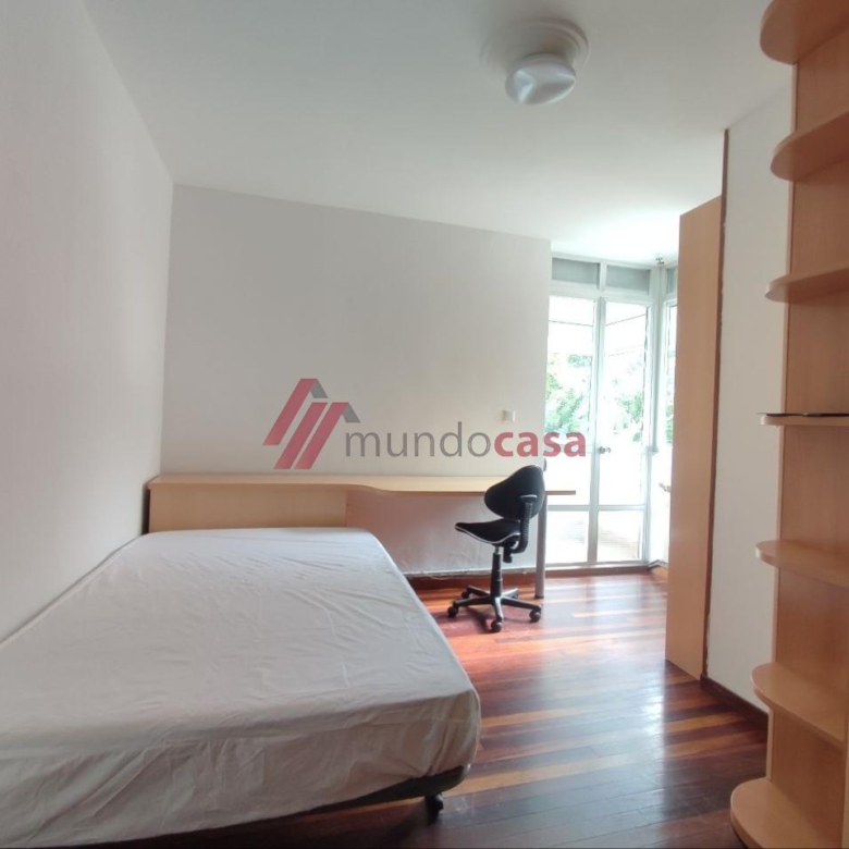 Cuatro habitaciones grandes