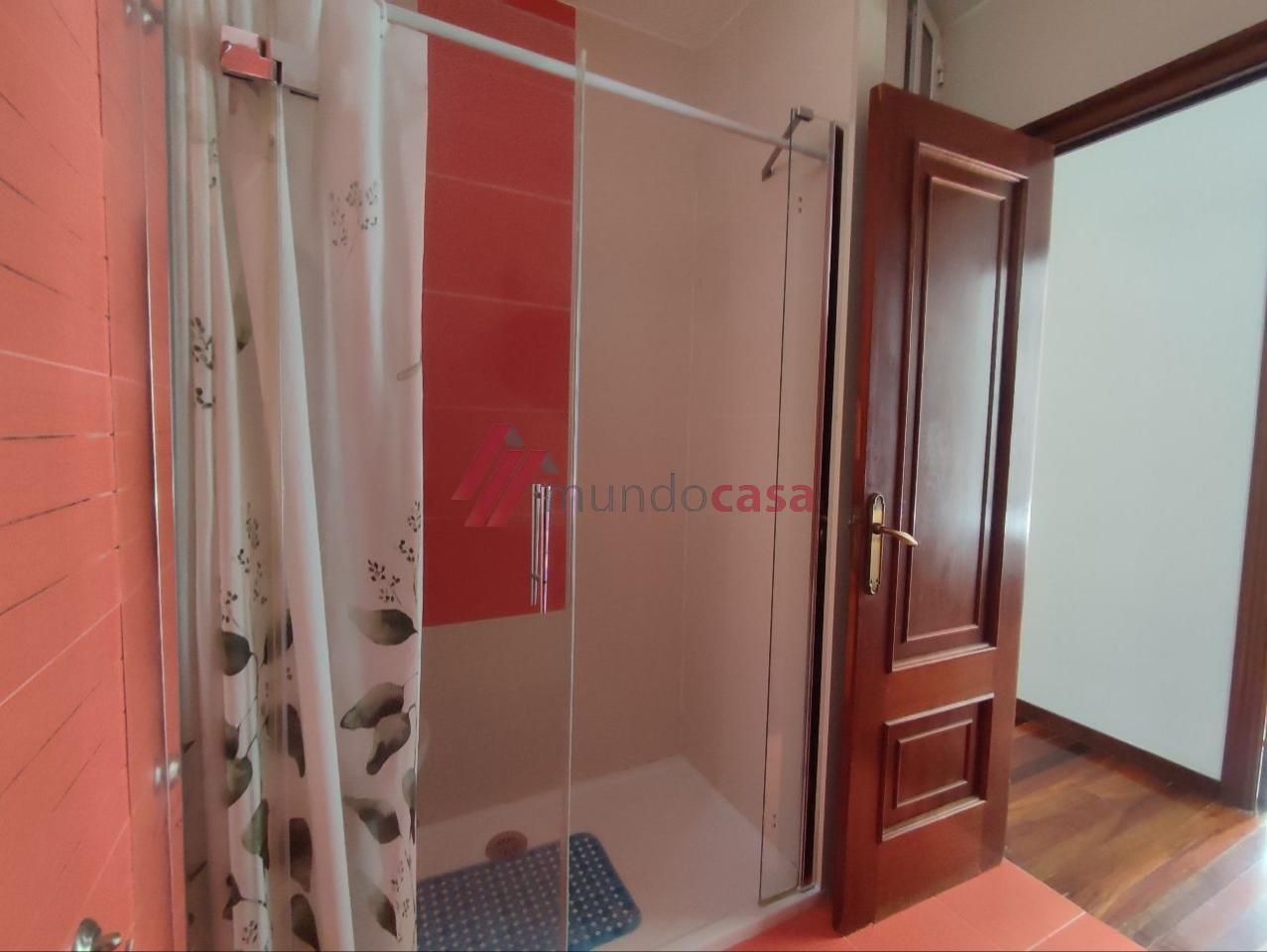 179018299476000173658_179018223136 Cuatro habitaciones grandes