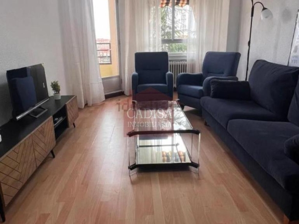ALQUILER DE DOS HABITACIONES PARA ESTUDIANTES.REF:10657