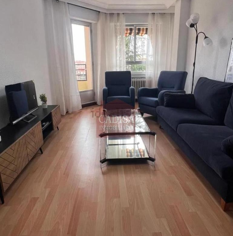 ALQUILER DE DOS HABITACIONES PARA ESTUDIANTES.REF:10657