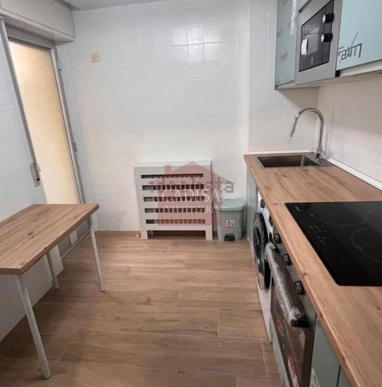 ALQUILER DE DOS HABITACIONES PARA ESTUDIANTES.REF:10657