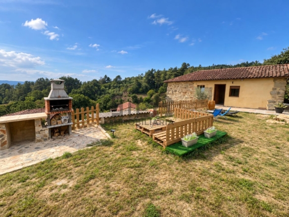 SE VENDE CASA REFORMADA EN PEREIRO DE AGUIAR
