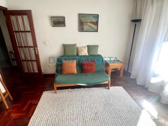 Se vende piso con terraza  al lado de la playa en Ramallosa, Nigrán