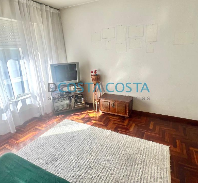Se vende piso con terraza  al lado de la playa en Ramallosa, Nigrán