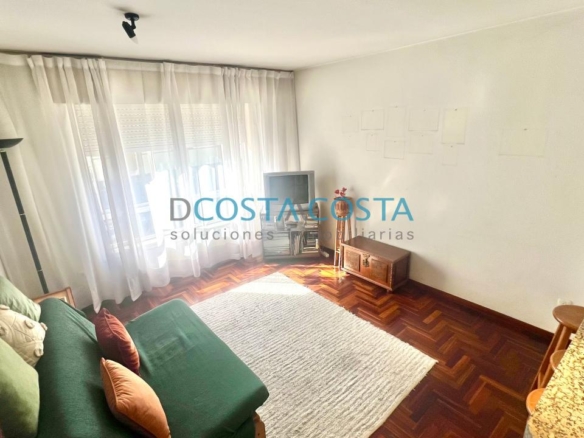 Se vende piso con terraza  al lado de la playa en Ramallosa, Nigrán