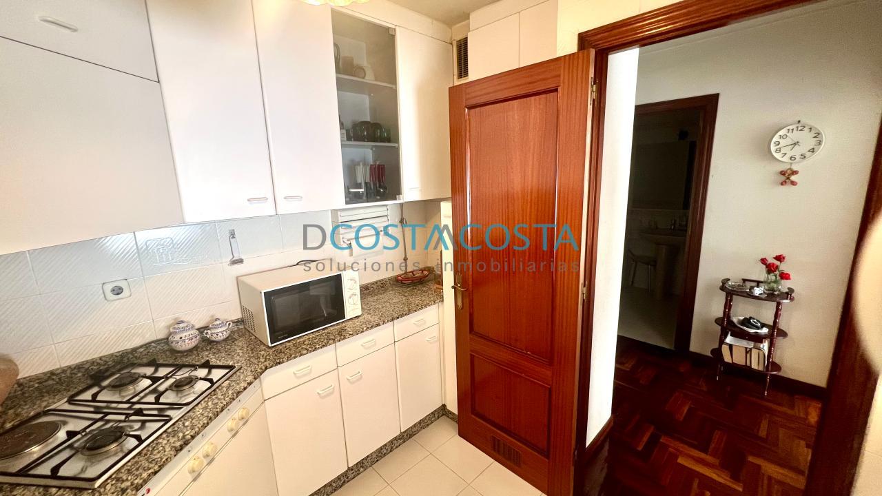 179052548612000173685_179052409872 Se vende piso con terraza al lado de la playa en Ramallosa, Nigrán