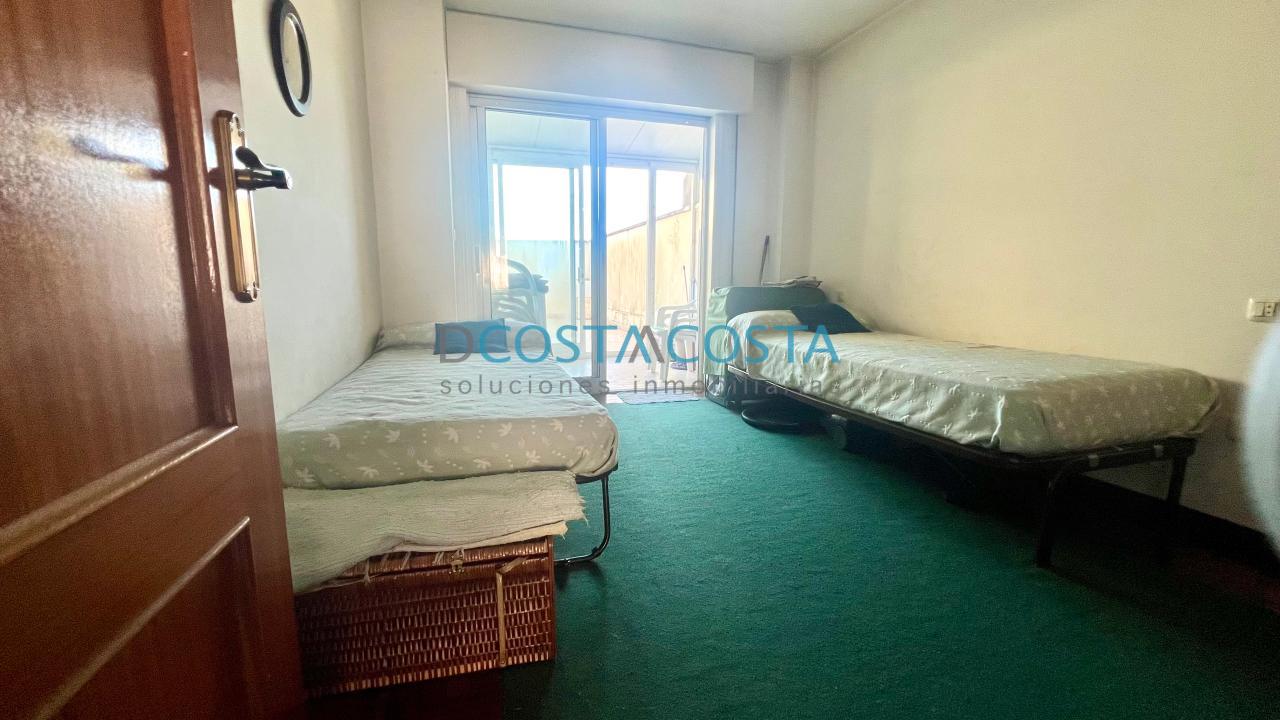 179052548782100173685_179052420161 Se vende piso con terraza al lado de la playa en Ramallosa, Nigrán
