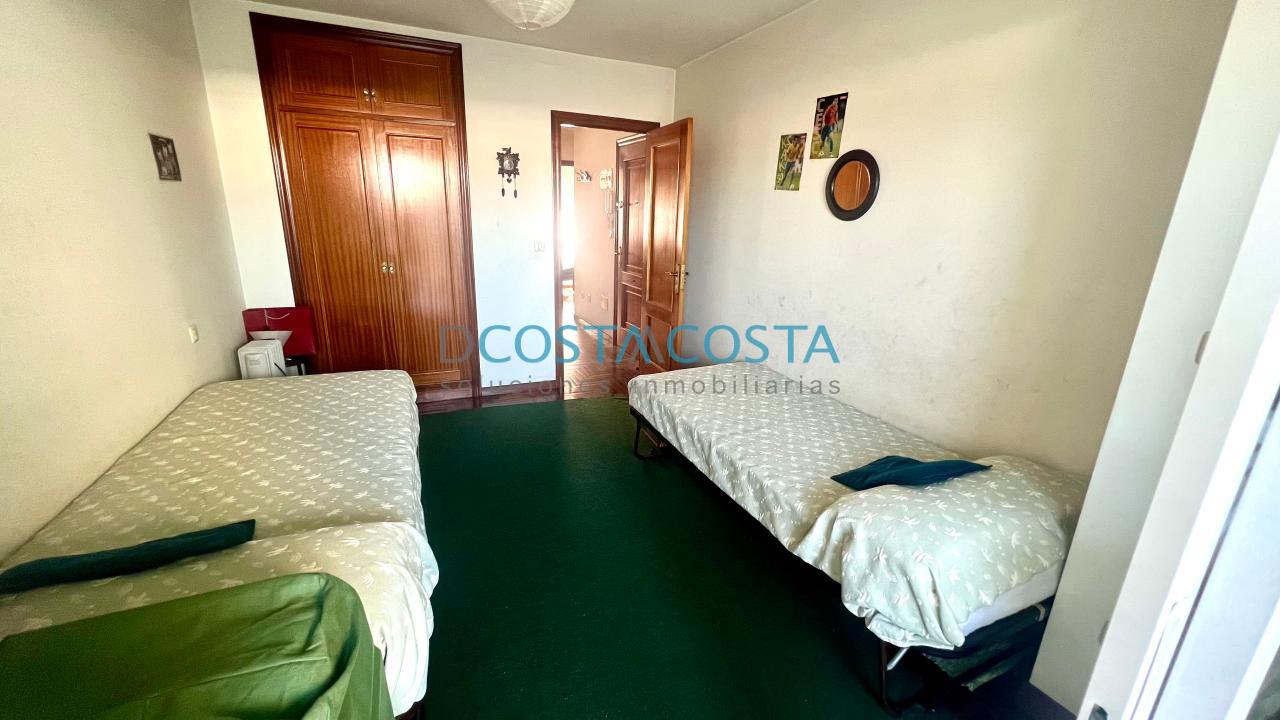 179052549085800173685_179052426336 Se vende piso con terraza al lado de la playa en Ramallosa, Nigrán