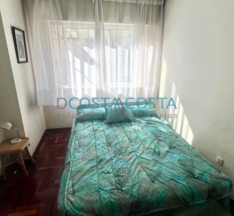 Se vende piso con terraza  al lado de la playa en Ramallosa, Nigrán