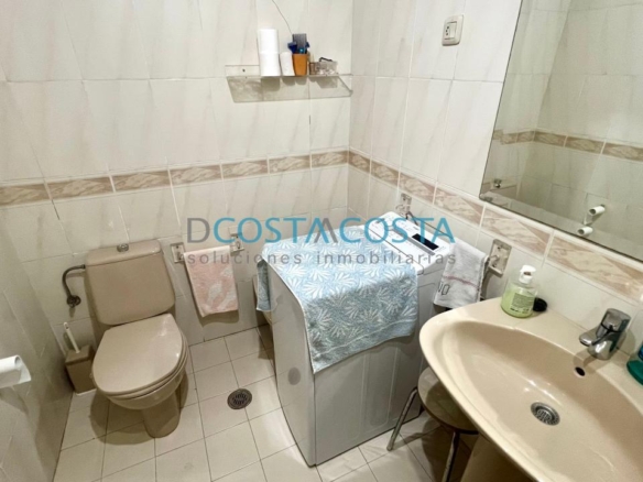 Se vende piso con terraza  al lado de la playa en Ramallosa, Nigrán