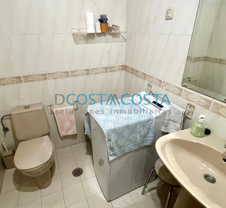 Se vende piso con terraza  al lado de la playa en Ramallosa, Nigrán