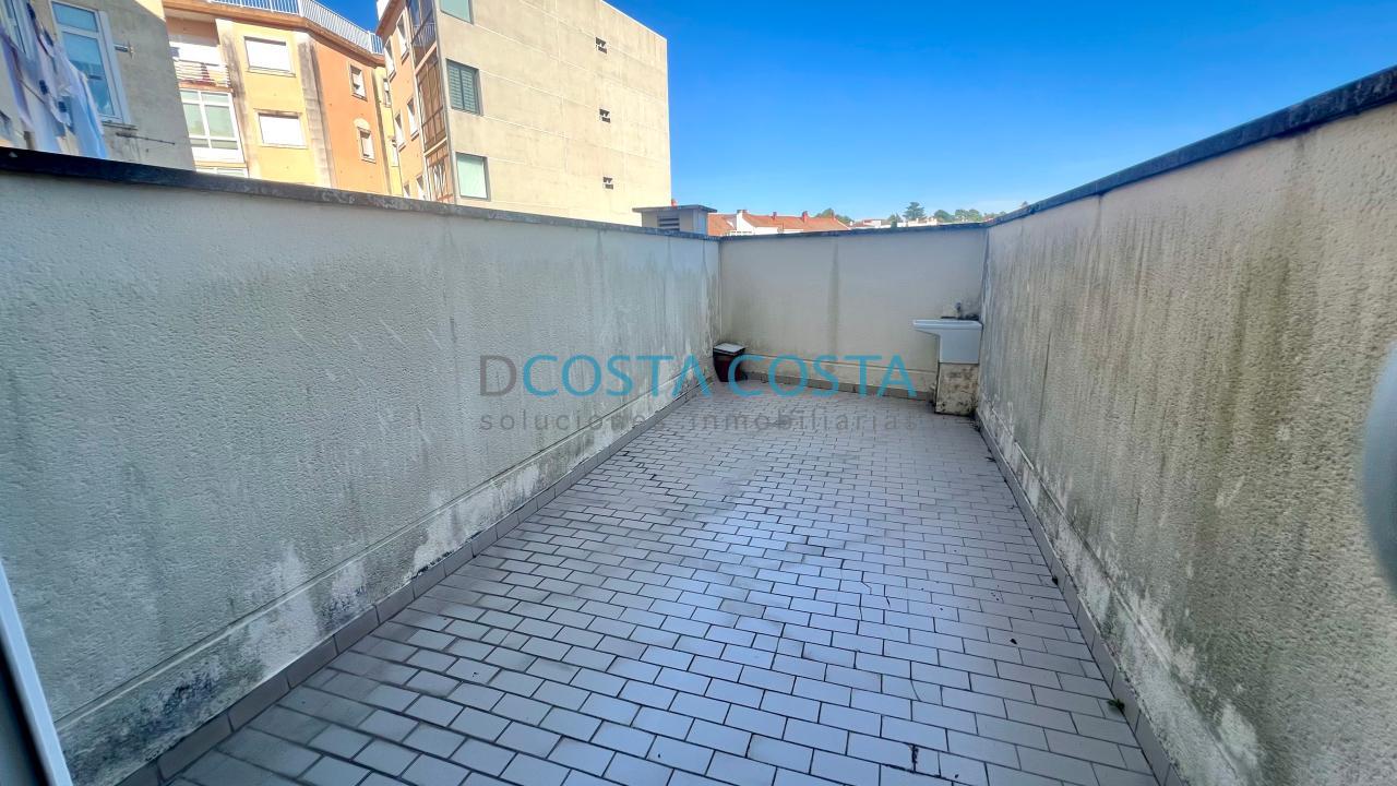179052549625300173685_179052434144 Se vende piso con terraza al lado de la playa en Ramallosa, Nigrán