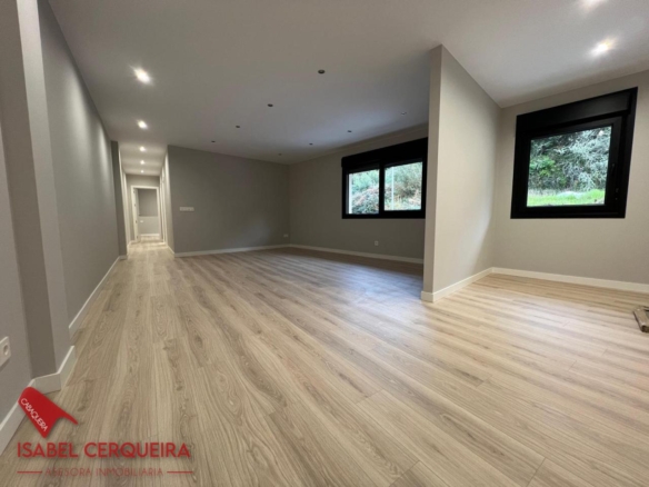 PISO NUEVO EN EL CORAZÓN DE A GUARDA – LUMINOSO Y LISTO PARA ENTRAR A VIVIR
