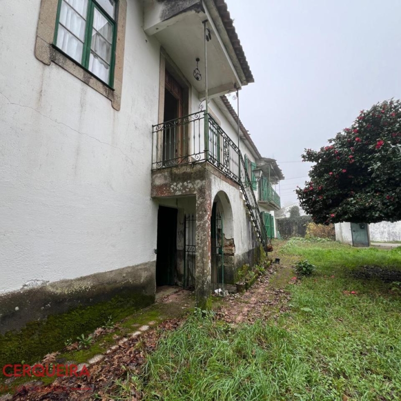 OPORTUNIDAD ÚNICA EN TOMIÑO | CASONA DE 1856 A REFORMAR · 462 M² · 9.420 M² DE FINCA