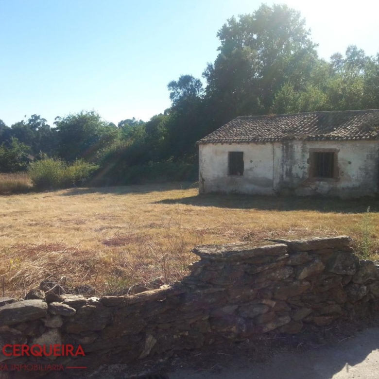 OPORTUNIDAD ÚNICA EN TOMIÑO | CASONA DE 1856 A REFORMAR · 462 M² · 9.420 M² DE FINCA