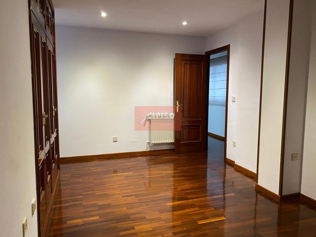 179058848687300159810_173592393925 Apartamento en Ourense
