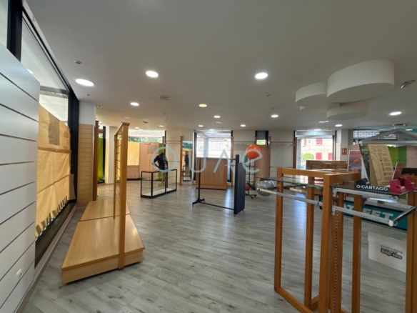 LOCAL COMERCIAL EN VENTA Y ALQUILER A RAMALLOSA