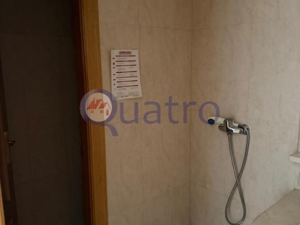 Oficina muy luminosa de 41 m2 con baño privado al lado de Santa Ana