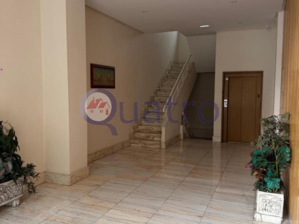 Oficina muy luminosa de 41 m2 con baño privado al lado de Santa Ana