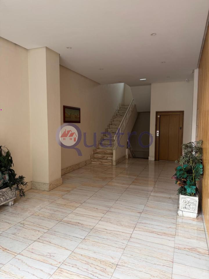 Oficina muy luminosa de 41 m2 con baño privado al lado de Santa Ana