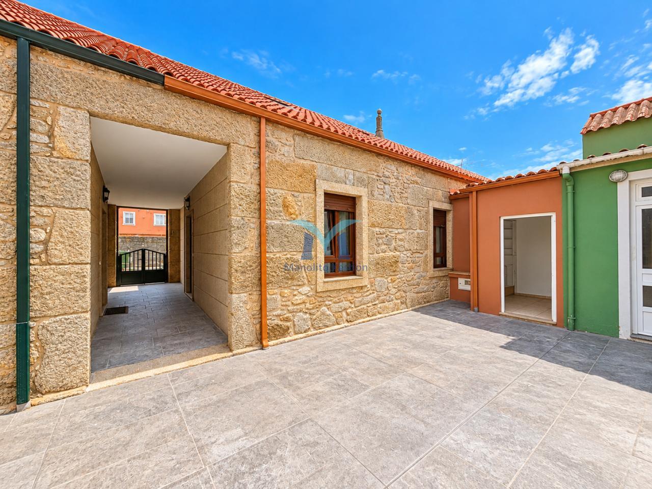 179062490590800046044_179062376983 CASA DE PIEDRA AL LADO DEL MAR EN MUXÍA