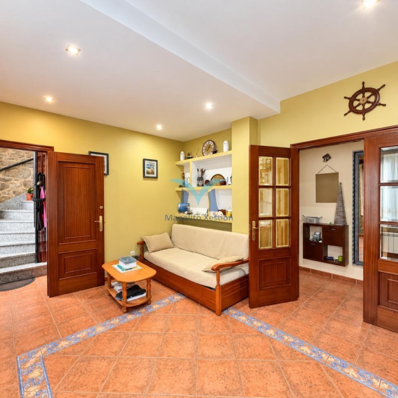 CASA DE PIEDRA AL LADO DEL MAR EN MUXÍA