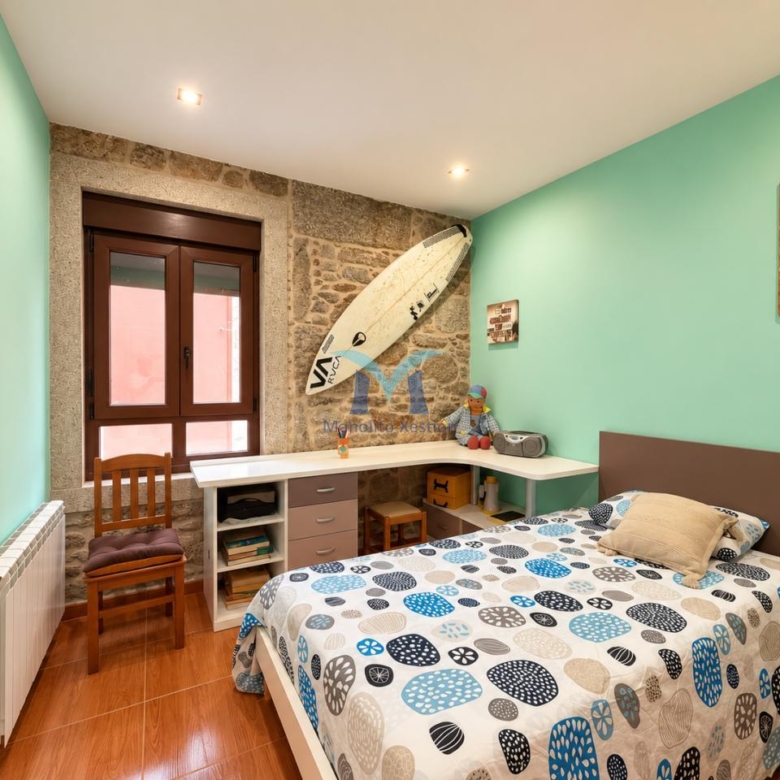 CASA DE PIEDRA AL LADO DEL MAR EN MUXÍA