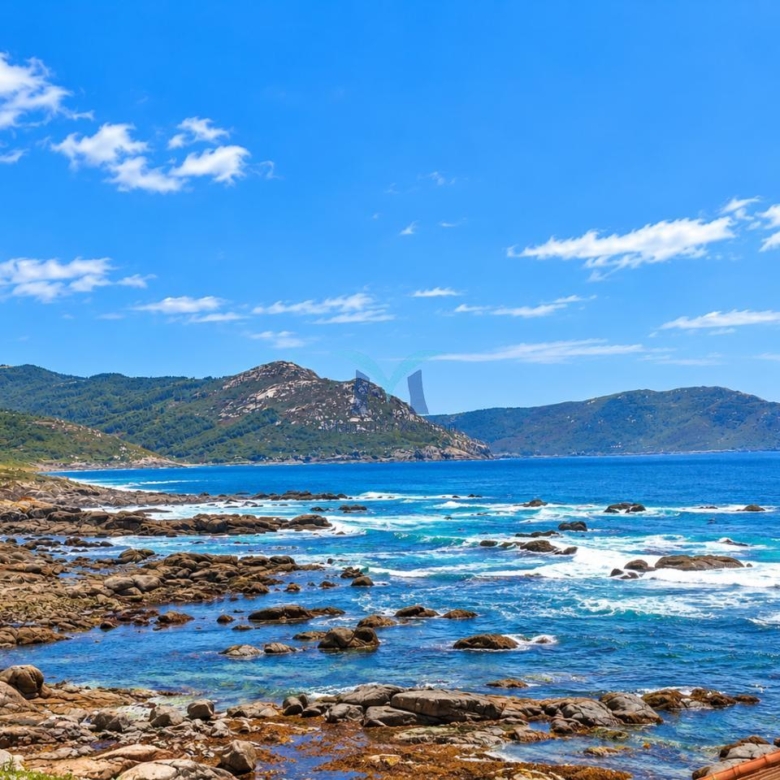CASA DE PIEDRA AL LADO DEL MAR EN MUXÍA