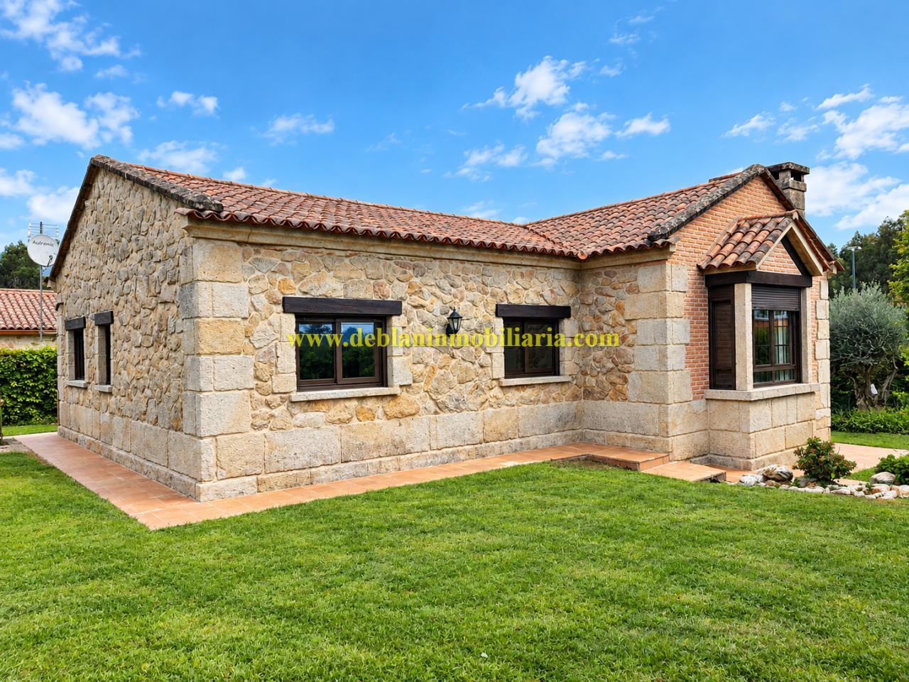 179067194042300046045_179067190514 CHALET DE 202 M2., UBICADO EN LA URBANIZACIÓN POUSA DO BISPO