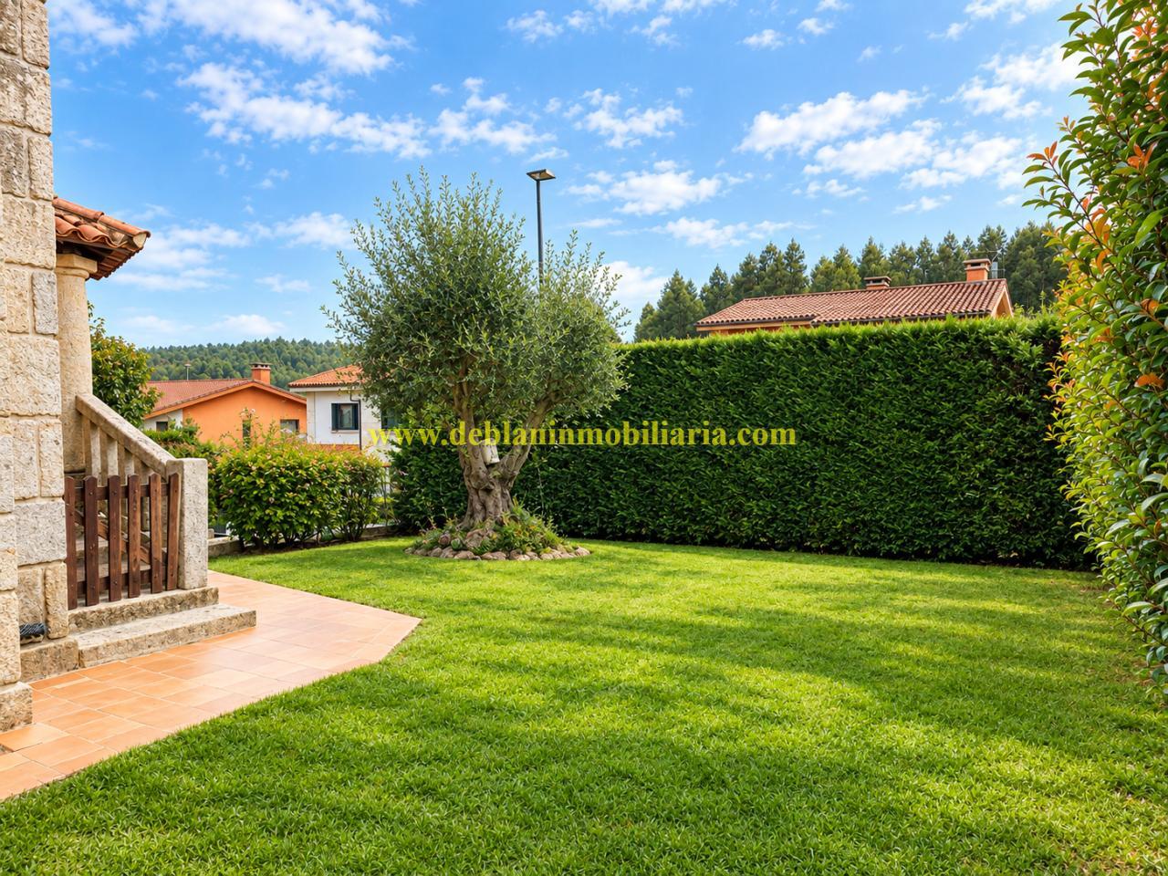179067194321900046045_179067190526 CHALET DE 202 M2., UBICADO EN LA URBANIZACIÓN POUSA DO BISPO
