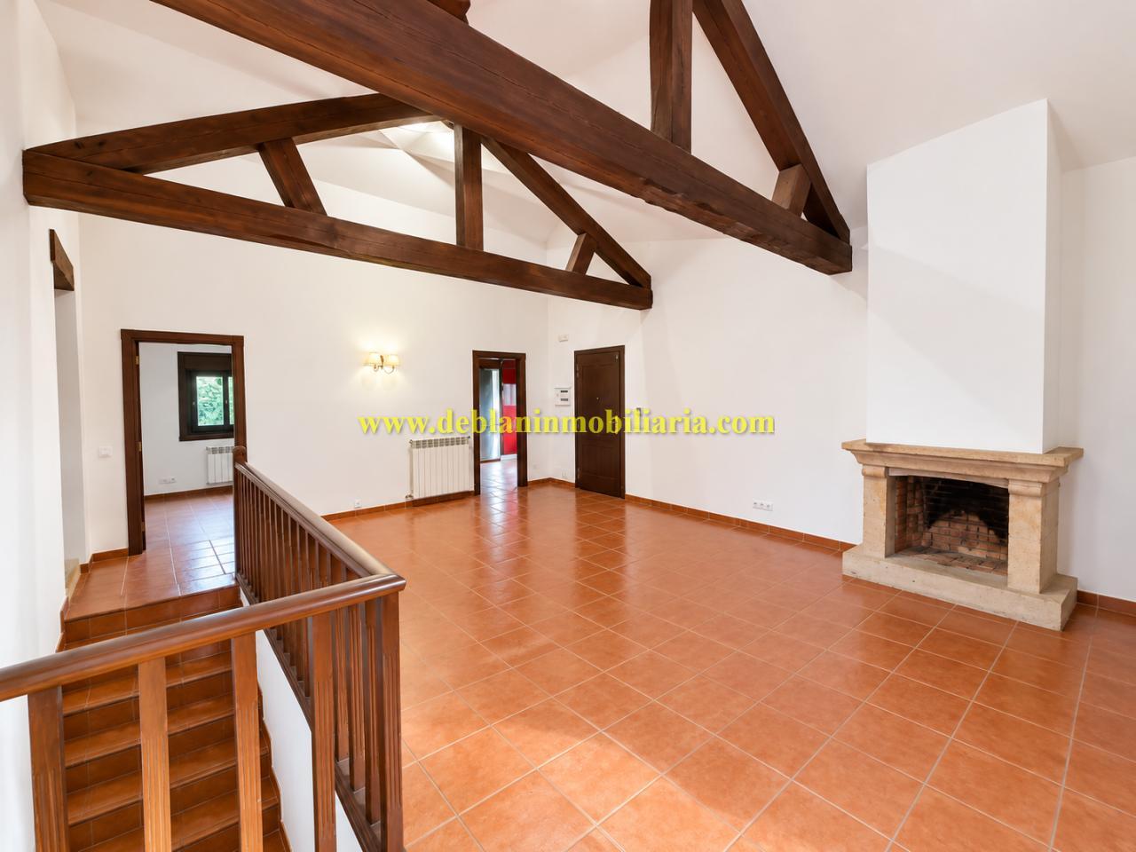 179067194823800046045_179067190555 CHALET DE 202 M2., UBICADO EN LA URBANIZACIÓN POUSA DO BISPO