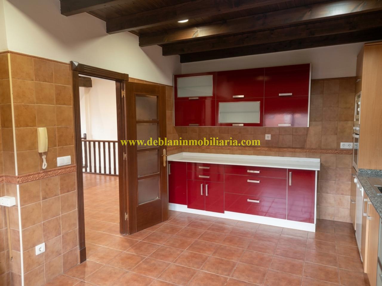 179067195279800046045_179067190574 CHALET DE 202 M2., UBICADO EN LA URBANIZACIÓN POUSA DO BISPO