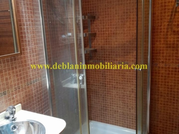CHALET DE 202 M2.,  UBICADO EN LA URBANIZACIÓN POUSA DO BISPO